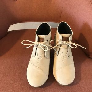 Toms Cream Colored Dessert Bootie